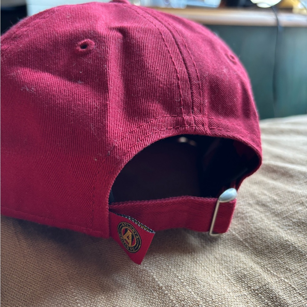 Atlanta United New Era Red Cap with Logo - Picture 2 of 6